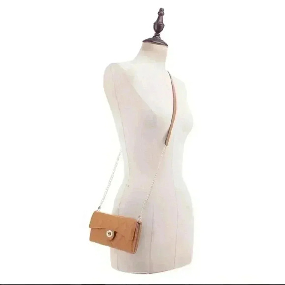 Mali+Lili Capri Wallet Crossbody Tan - Picture 3 of 8